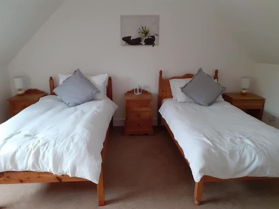 Odea Hot Tub Holiday Cottage Dumfries Extérieur photo